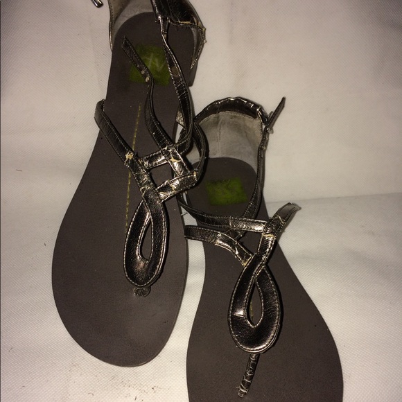 Sandals - Picture 2 of 4